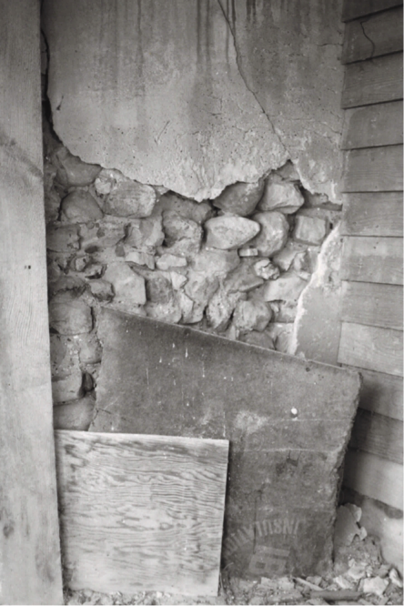 A 1976 photo of a now non-existent house in northern Augusta County, showing the wall construction. Photo courtesy Virginia DHR
