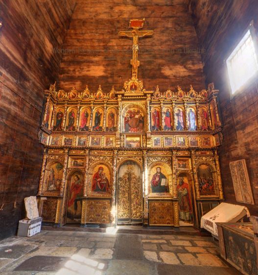 Iconostasis, Church of the Descent of the Holy Spirit, Rohatyn. Photo courtesy of Myron Stachiw.